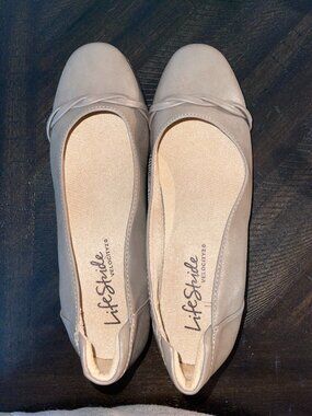 NWOT Life Stride Slip-On Shoes 9.5W